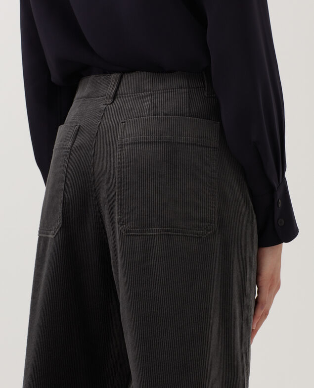 Pantalon en velours côtelé U070 gray