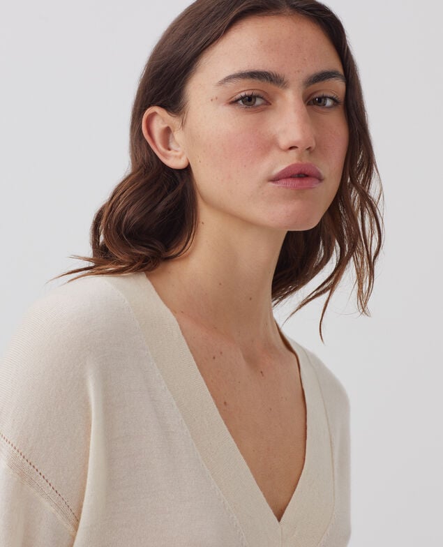 Pull col V en laine et soie I300 pearled ivory