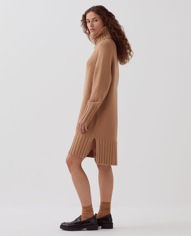 Robe pull col roulé en laine I321 camel