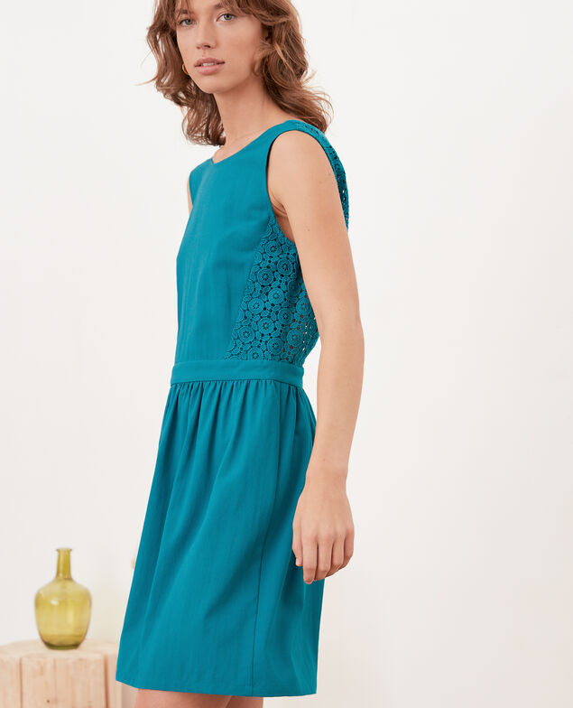 Robe décolleté V dans le dos en dentelle Pacific green