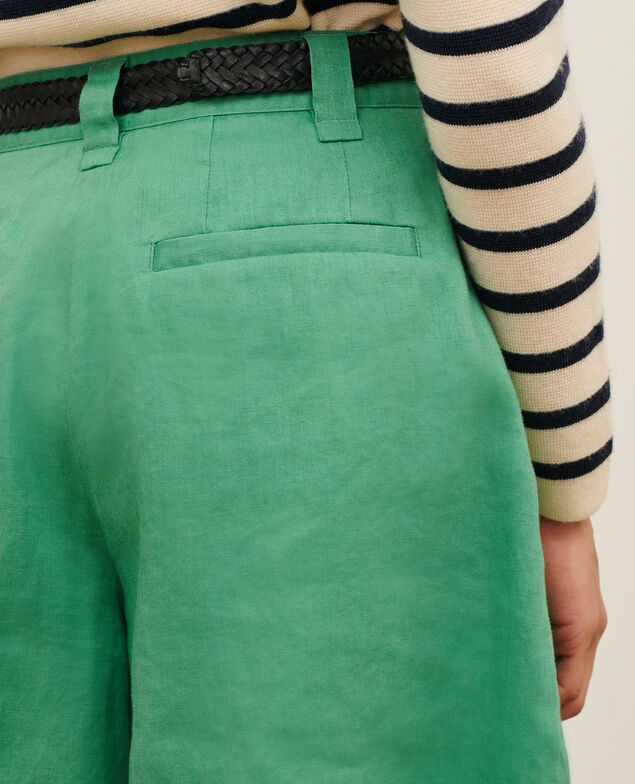 Short ample en lin 0542 pine green